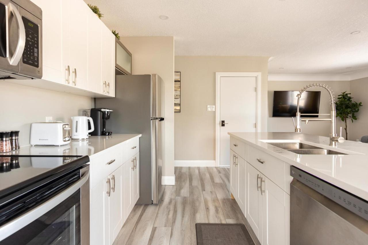 Entire 2 Bedroom Apartment Downtown - U3 Waterloo Exterior foto